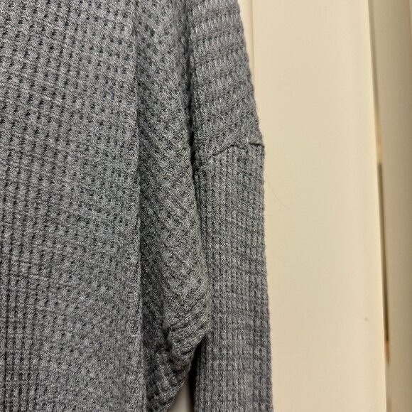 Criss Cross Sweater - Picture 3 of 5